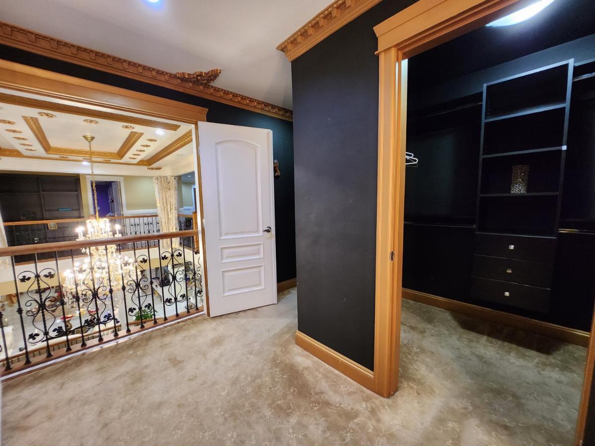 Empire Palace Hotel Surrey Ngoại thất bức ảnh