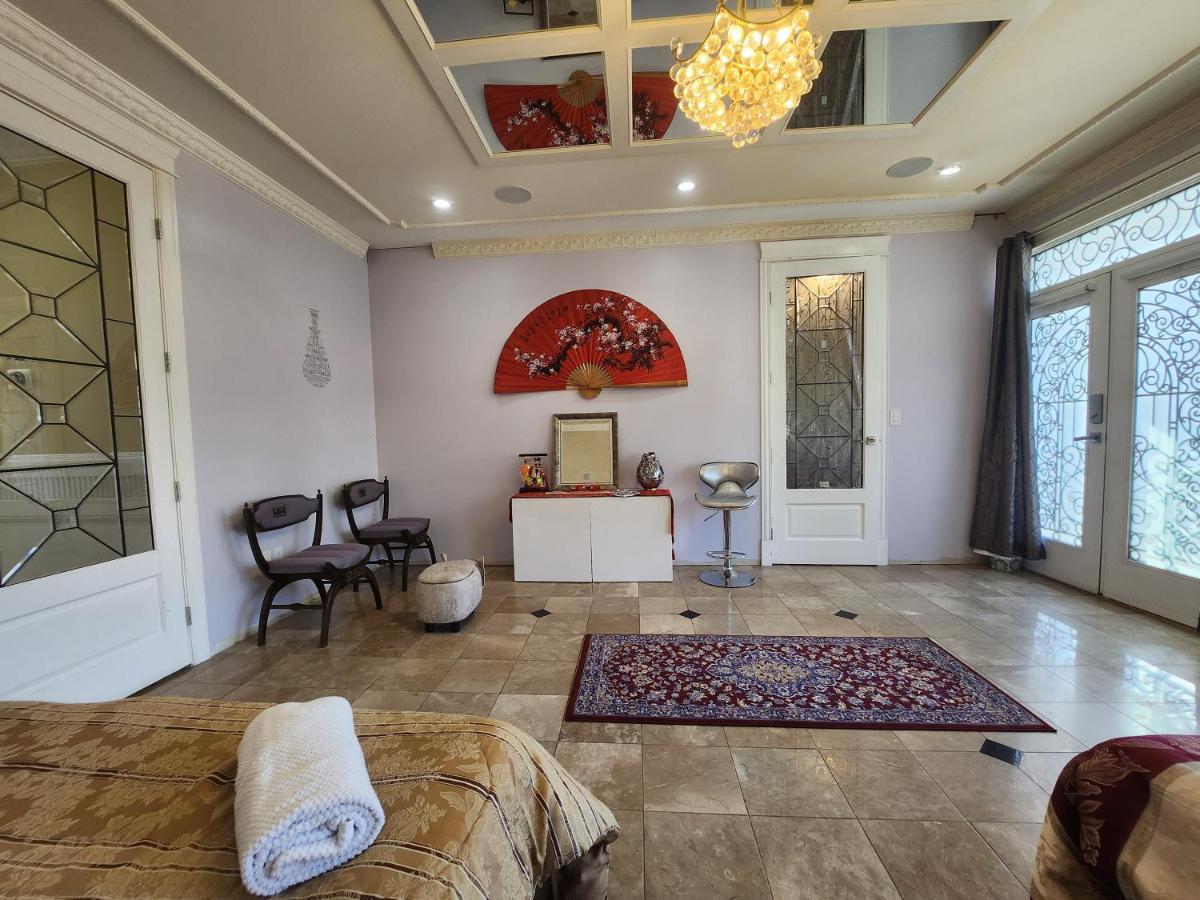 Empire Palace Hotel Surrey Ngoại thất bức ảnh